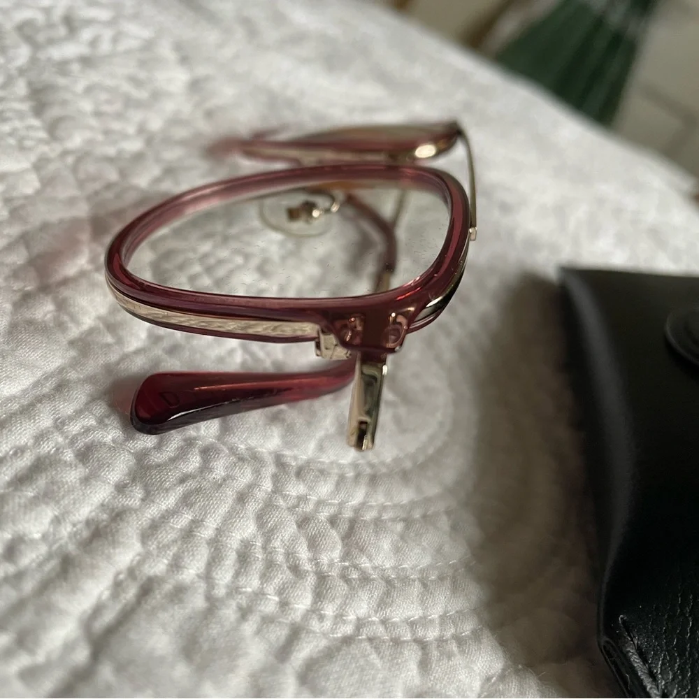 Diff Eyewear stylish women